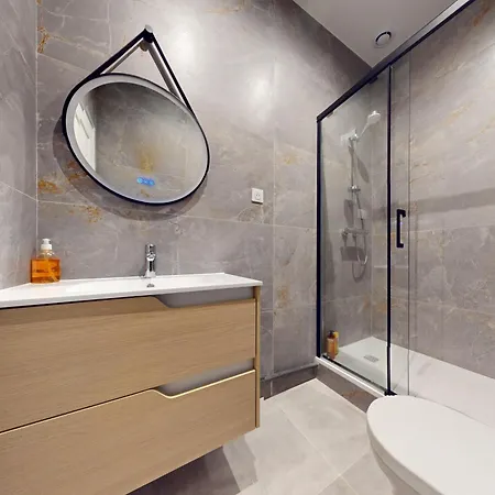 Apartment Lyon Cite Internationale - Cinema 4k - Parc Tete Dor